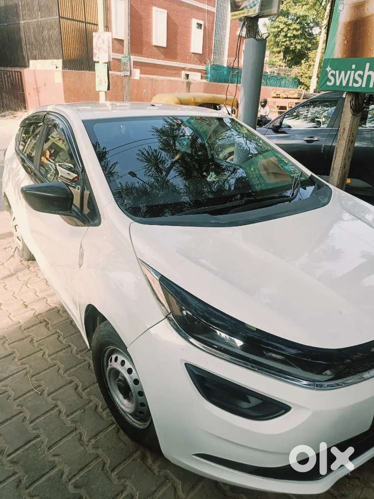 2024 Tata Altroz Xe Cng