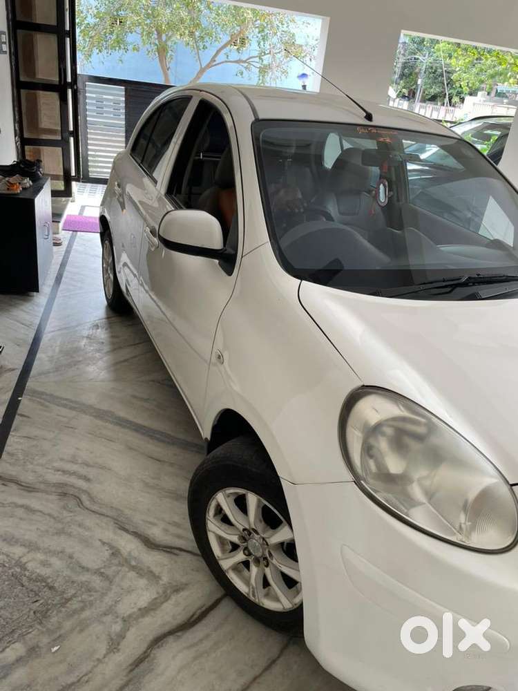 Nissan Diesel Car 2011