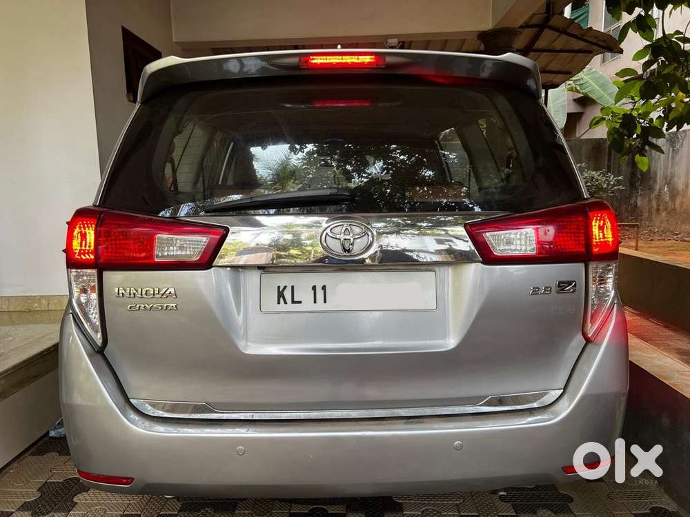 Toyota Innova Crysta 2.8z Automatic, 2016, Diesel