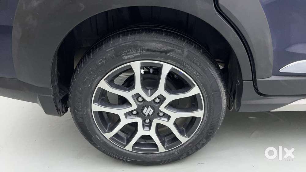 Maruti Suzuki Xl6 1.5 Alpha At, 2022, Petrol