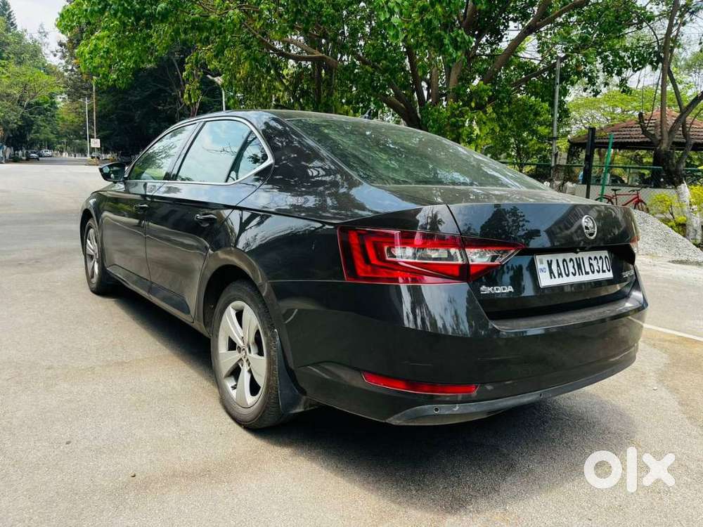 Skoda Superb Style 1.8 Tsi At, 2016, Petrol