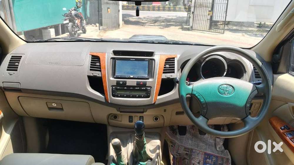 Toyota Fortuner 3.0 4x4 Manual, 2010, Diesel