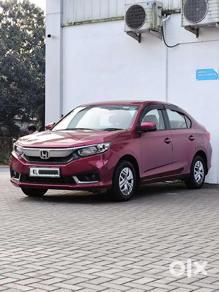 Honda Amaze Cvt Automatic Showroom Maintained Car For Sale