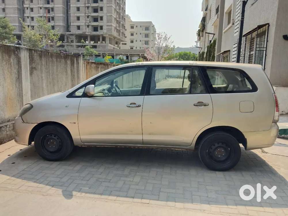 Toyota Innova 2008 Diesel 226000 Km Driven
