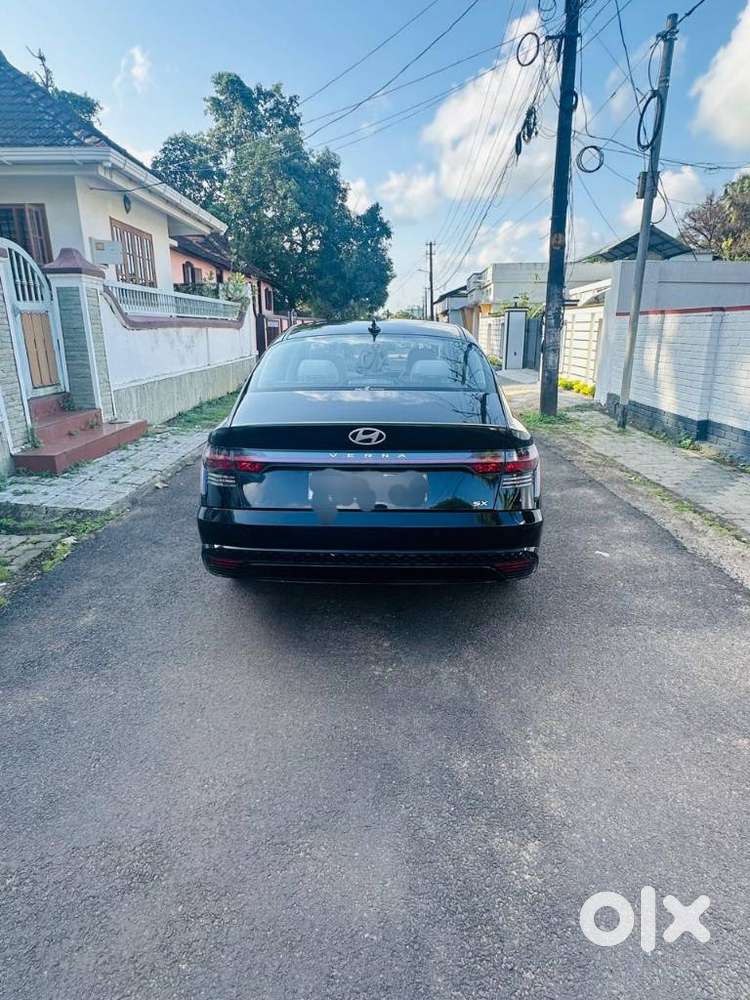 Hyundai Verna 1.5 Sx Petrol Mt, 2023, Petrol