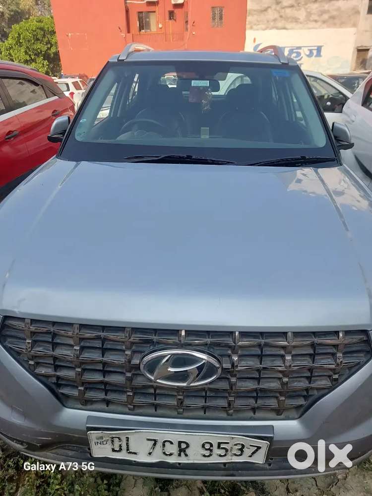Hyundai Venue 2021 Petrol Well Maintained