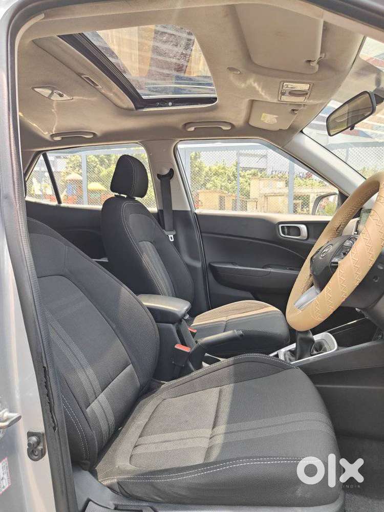 Hyundai Venue S Turbo, 2021, Petrol