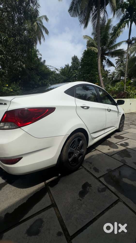 Hyundai Verna 1.6 Crdi Diesel – Well Maintained – 2nd Owner