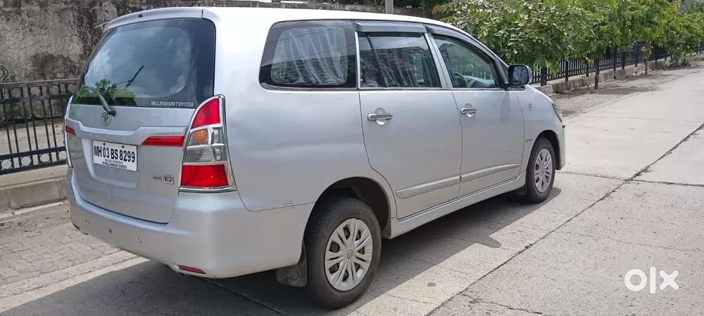 Toyota Innova 2.5 G (diesel) 8 Seater Bs Iv, 2015, Diesel