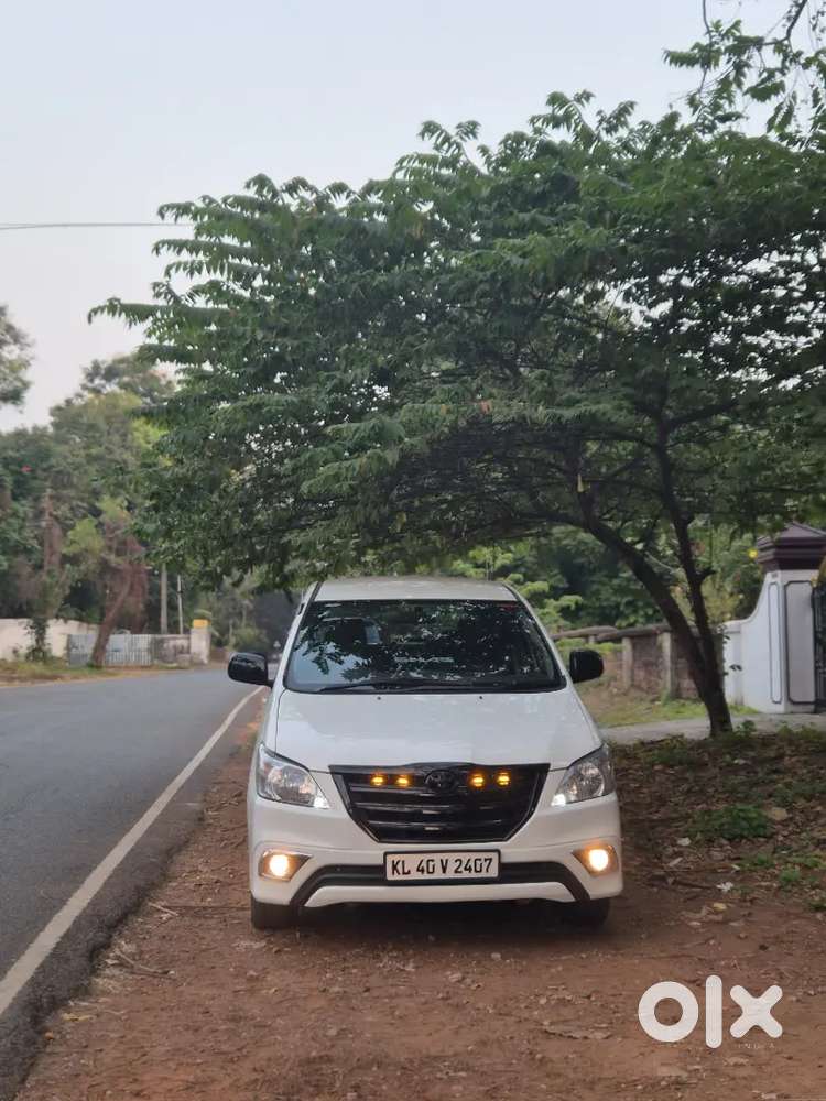 Toyota Innova 2010