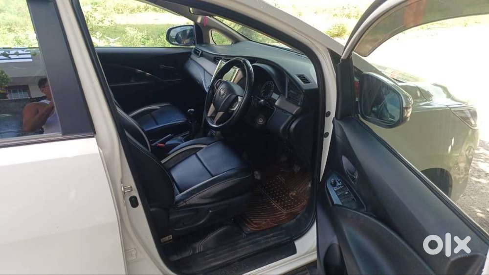 Toyota Innova Crysta 2023
