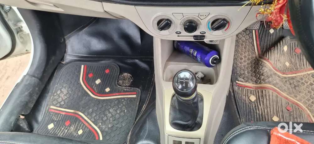 Maruti Suzuki Brezza Lxi 2021