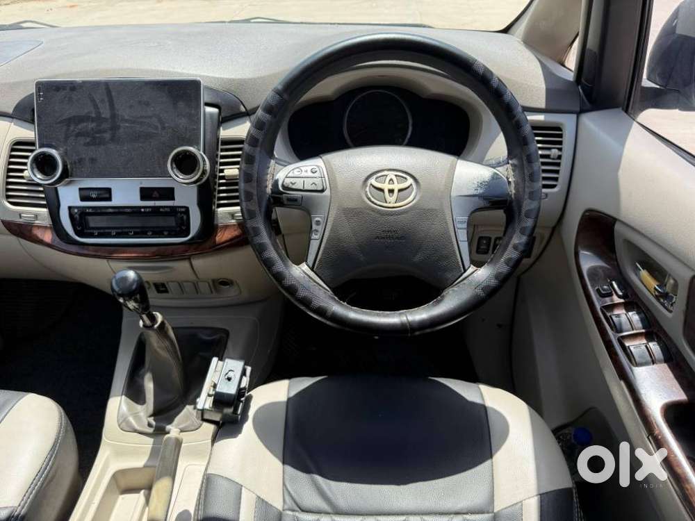 Toyota Innova 2.5 V 7 Str, 2012, Diesel