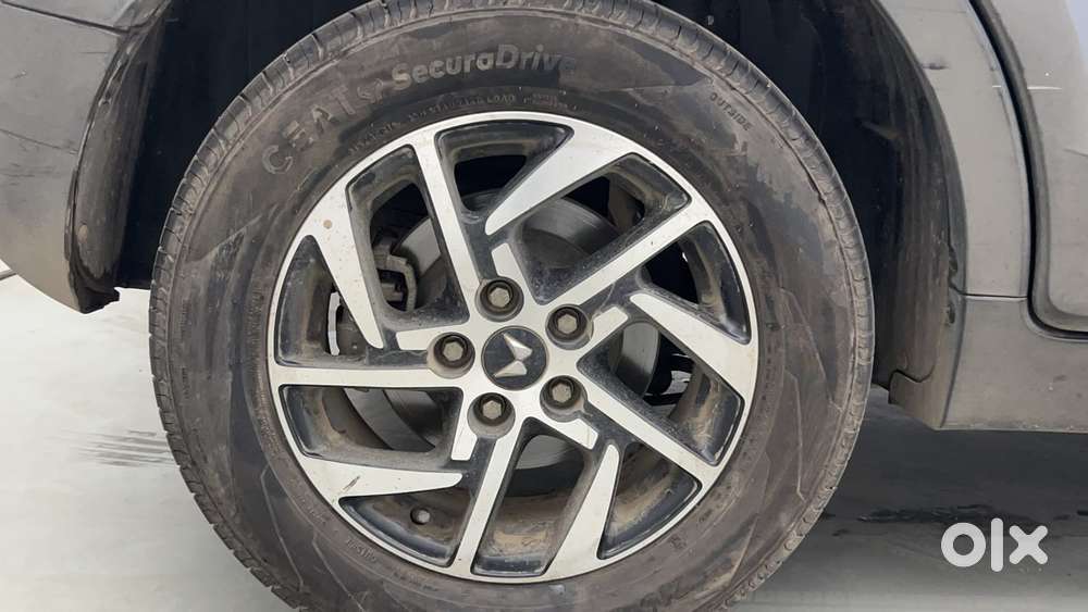 Mahindra Xuv 3xo Ax5l 1.2 Petrol At, 2024, Petrol