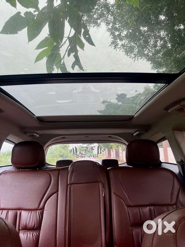 Mahindra Xuv700 2.0 Ax 5 Petrol Mt Str, 2022, Petrol