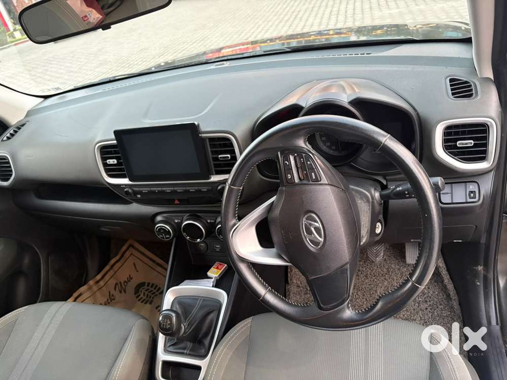 Hyundai Venue 2020 Petrol 53000 Km Driven