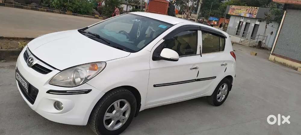 Hyundai I20 Asta Top Model 
2010 Passing Done Till 2030
3rd Owner