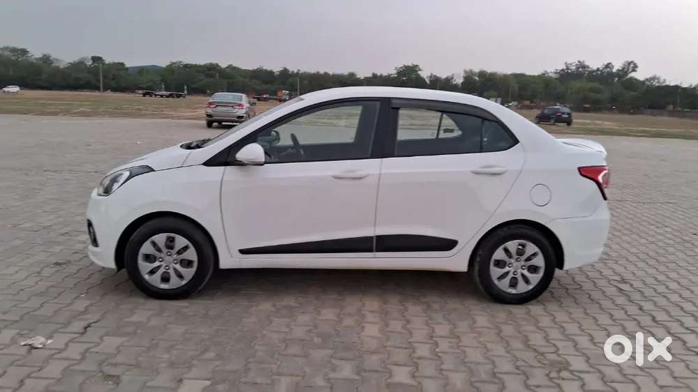 Hyundai Xcent 2017 Petrol Well Maintained Cng 1 Mont Hue H Lgway Abhi