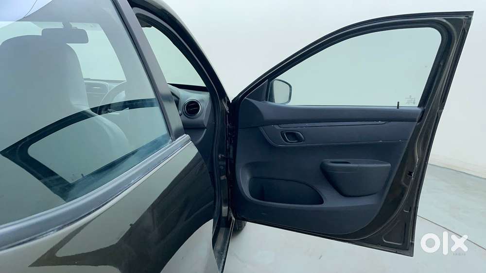 Renault Kwid 1.0 Rxt, 2016, Petrol
