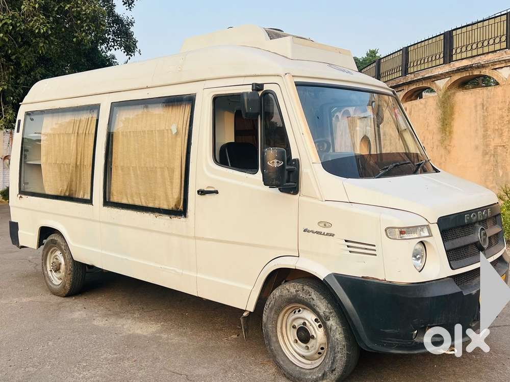 Force Motors Tempo Traveller