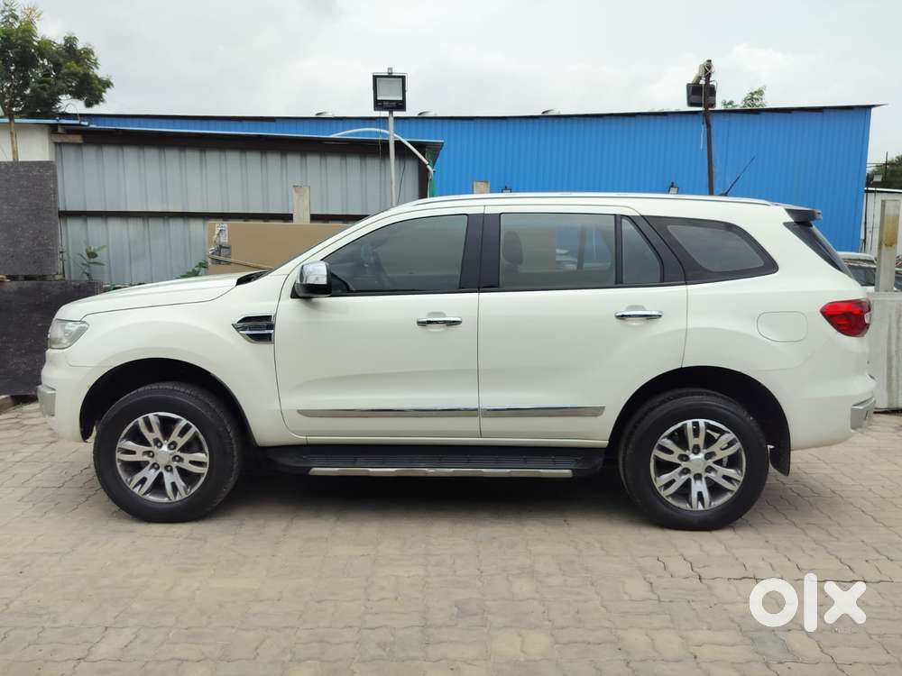 Ford Endeavour 2.2 Titanium At 4x2, 2016, Diesel