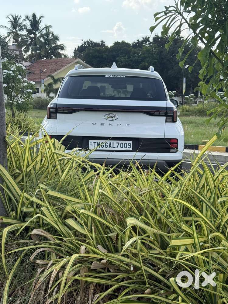 Hyundai Venue Sx (o) Mt 1.5 Diesel, 2023, Diesel