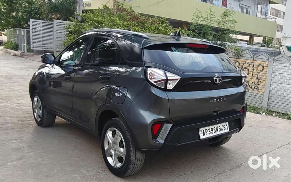 Tata Nexon 1.2 Revotron Xma Amt, 2023, Petrol