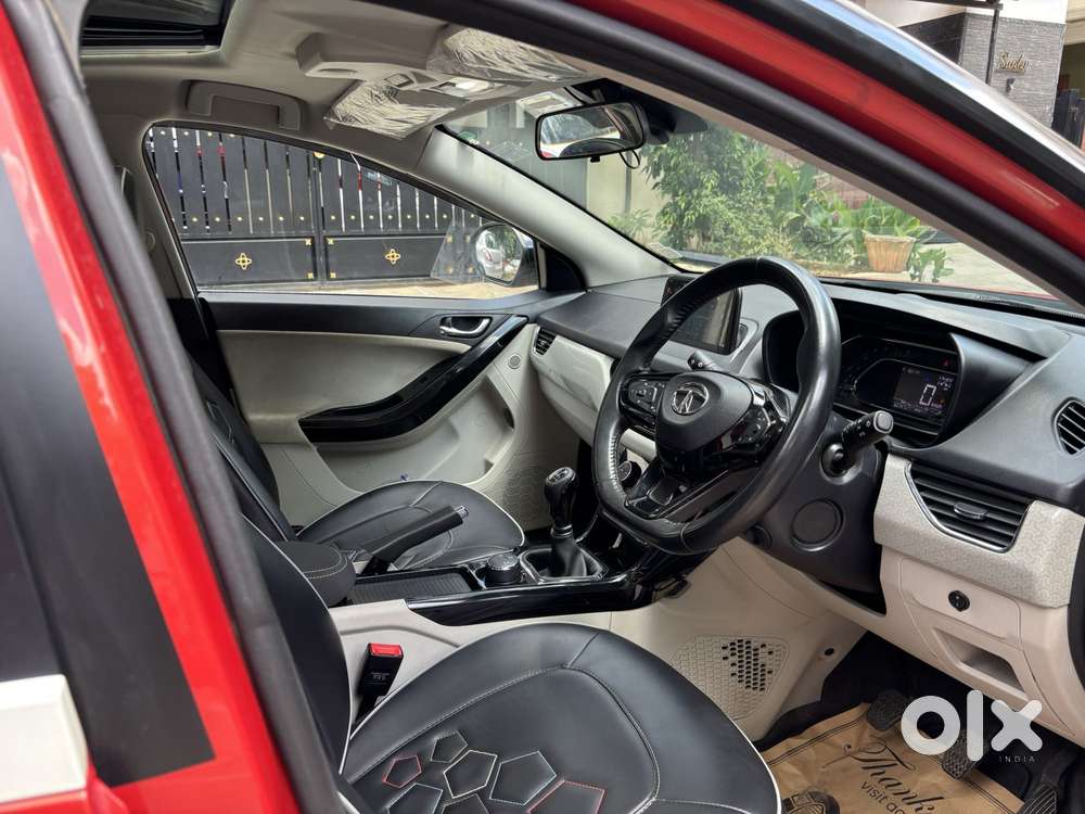 Tata Nexon Xz Plus (hs), 2022, Petrol