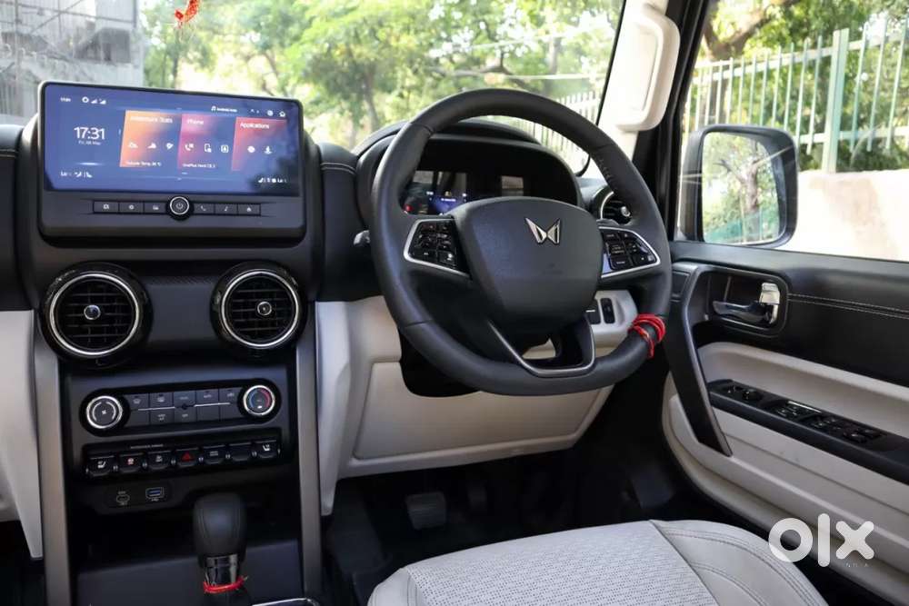 Mahindra Thar Roxx, 2025, Petrol