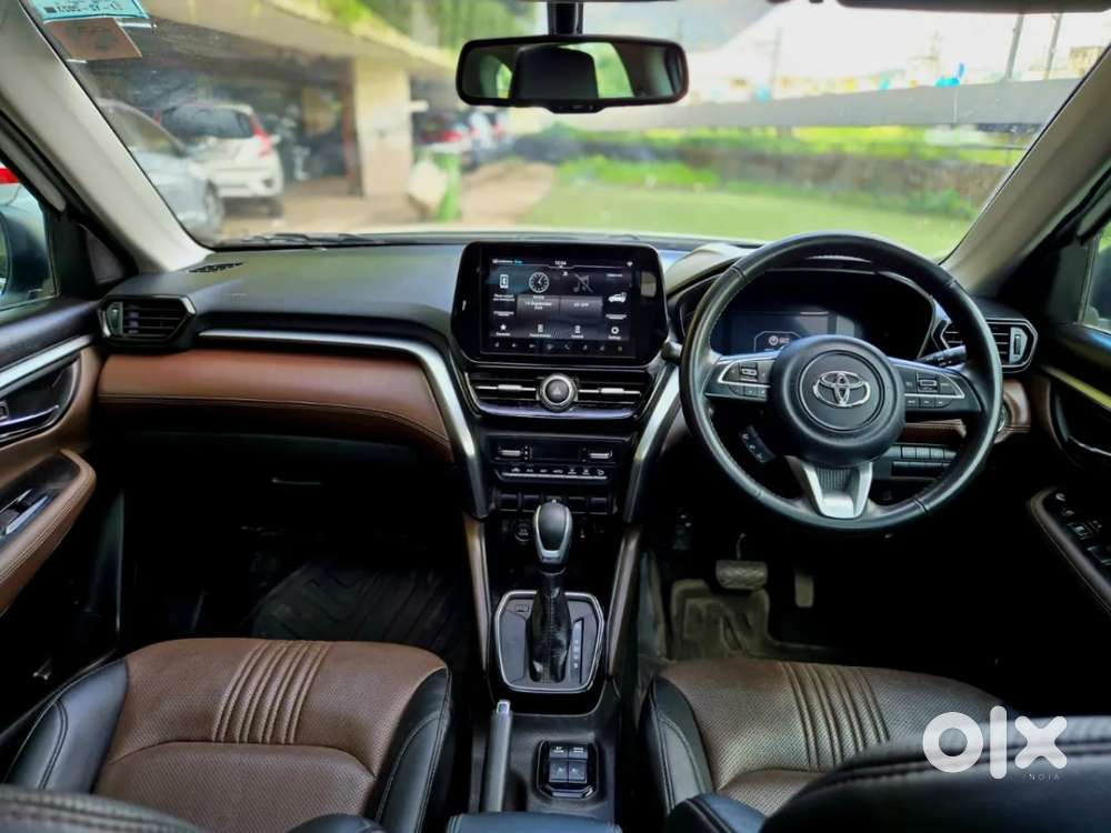 Toyota Urban Cruiser Hyryder 1.5 V Hybrid, 2023, Petrol