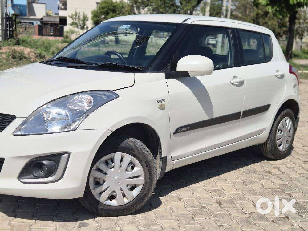 Maruti Suzuki Swift Lxi Optional-o, 2017, Petrol