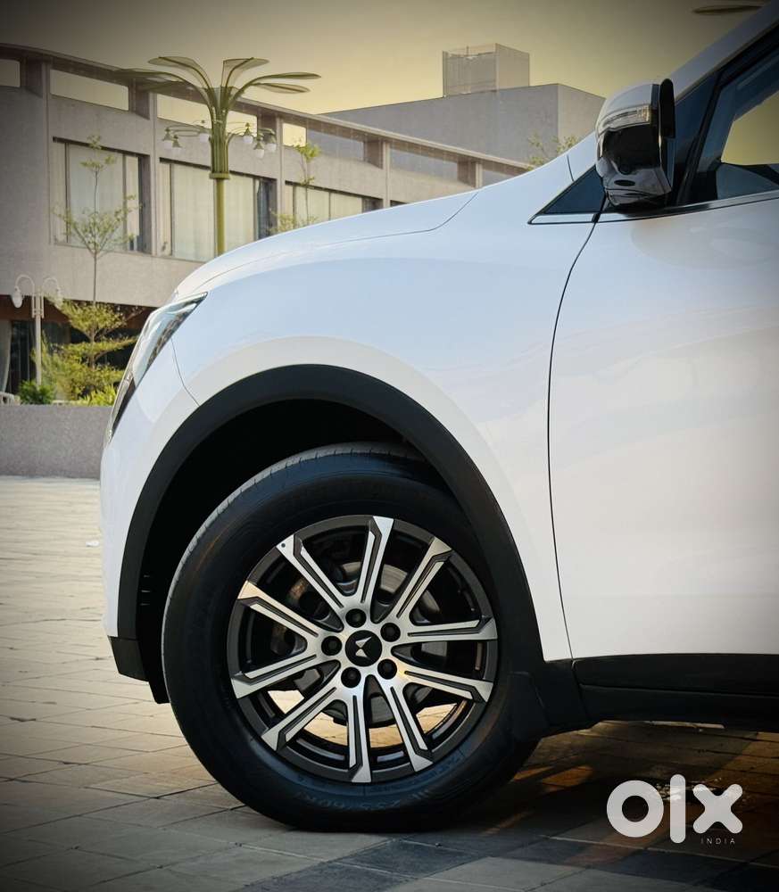 Mahindra Xuv700 2.2 Ax 7 Diesel At Luxury Pack Str Awd, 2025, Diesel
