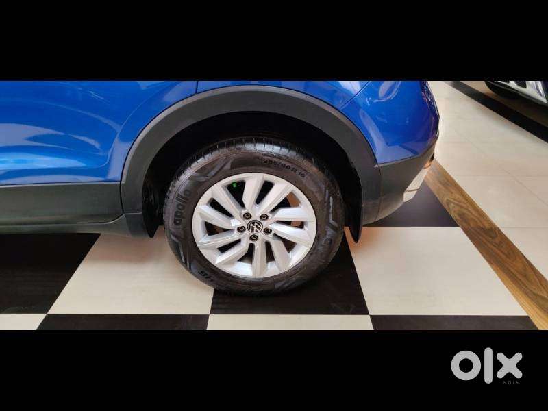 Volkswagen Taigun 1.0 Tsi Highline At, 2023, Petrol