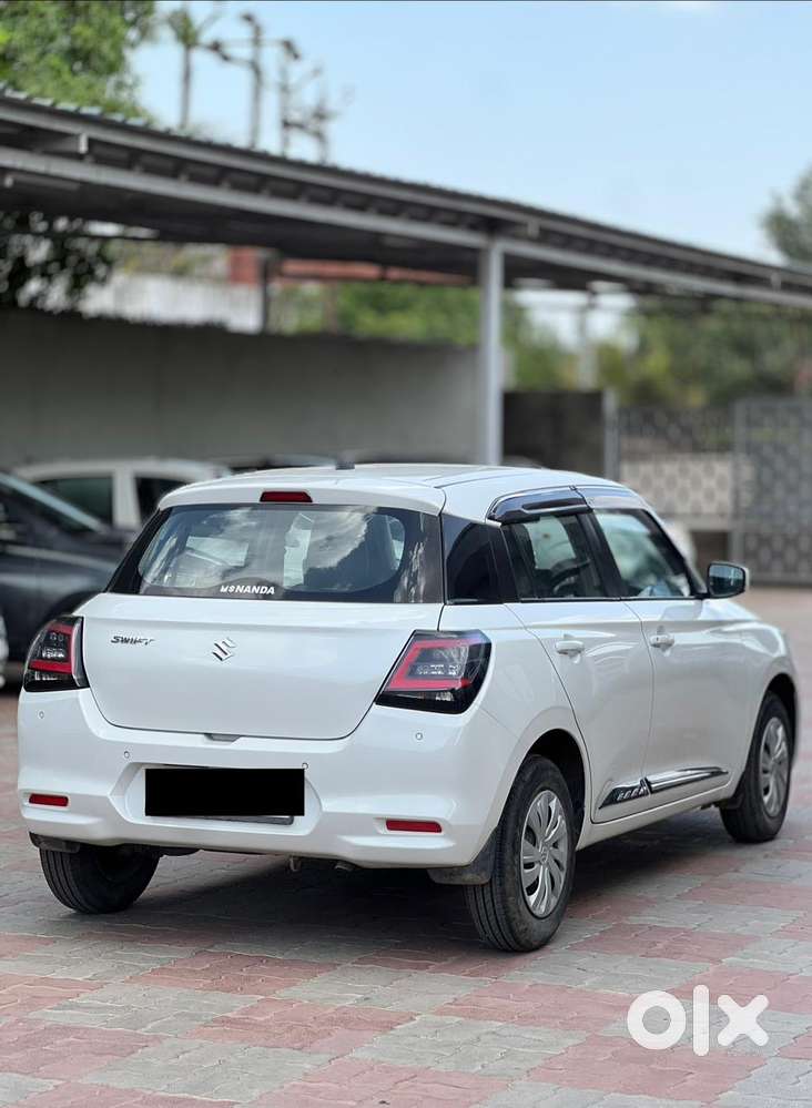 Maruti Suzuki Swift Vxi Optional, 2025, Petrol
