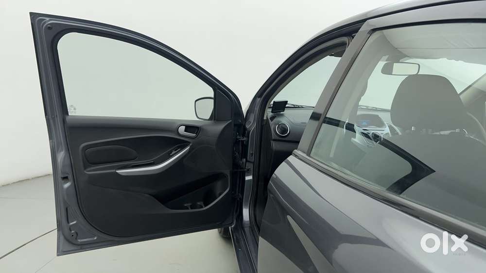 Ford Figo 1.5p Titanium At, 2015, Petrol
