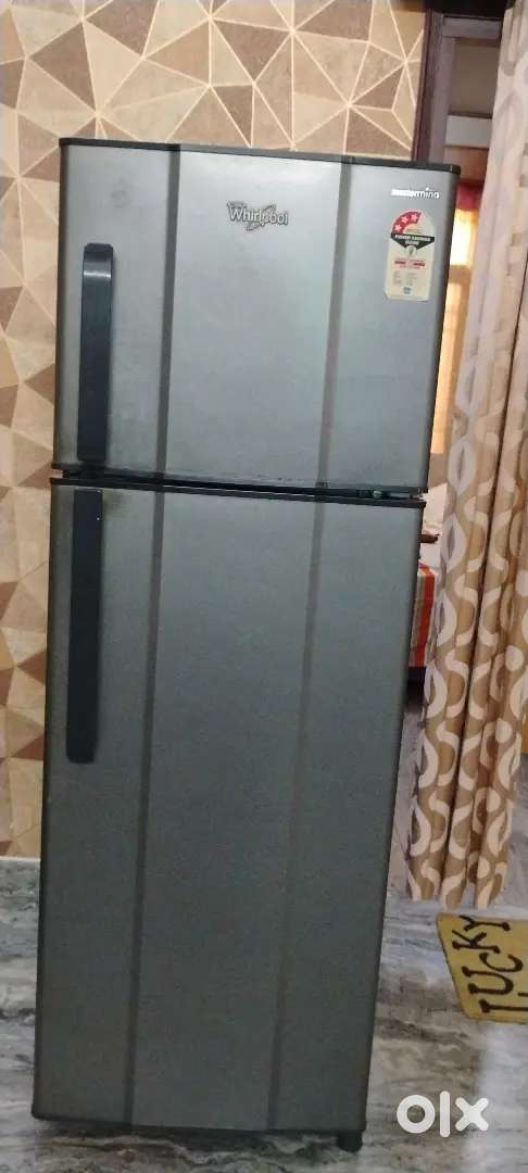 Whirlpool refrigerator 250 liters