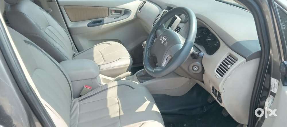 Toyota Innova 2.5 E 7 Str, 2012, Diesel