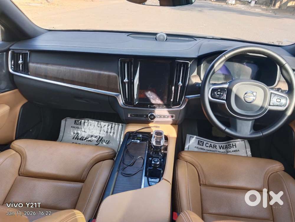 Volvo S90 D4 Momentum, 2024, Petrol