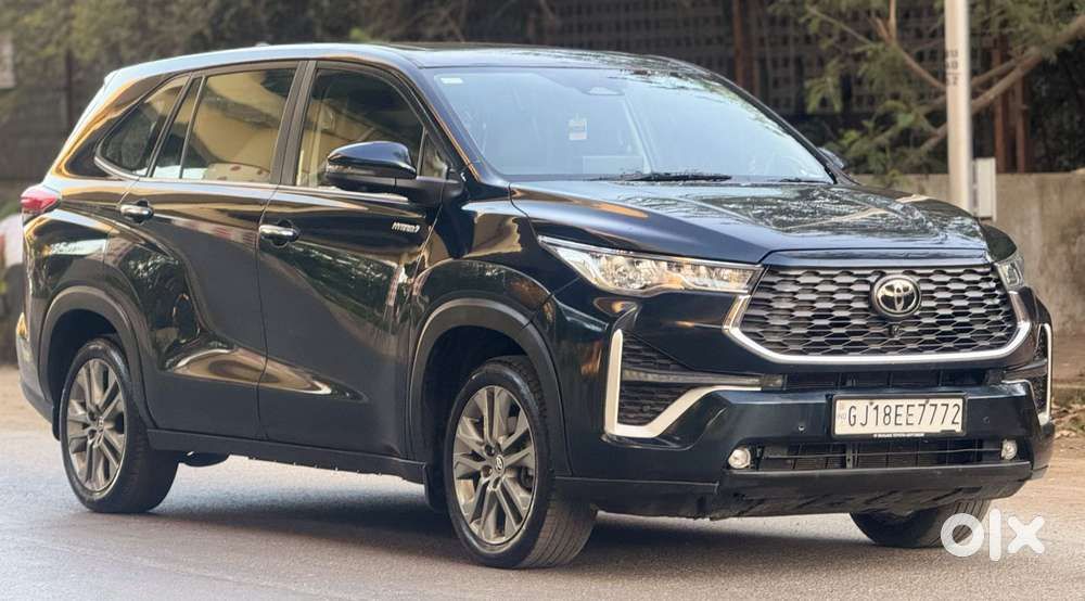 Toyota Innova Hycross 2.0 Zx (o) Hybrid 7 Str, 2025, Petrol