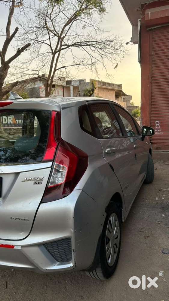 Honda Jazz 2016 Petrol 92000 Km Driven
