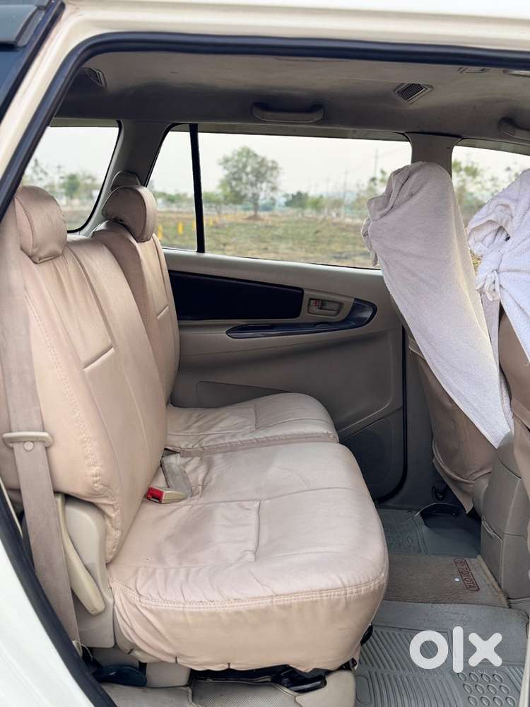 Toyota Innova 2012 Diesel Well Maintained