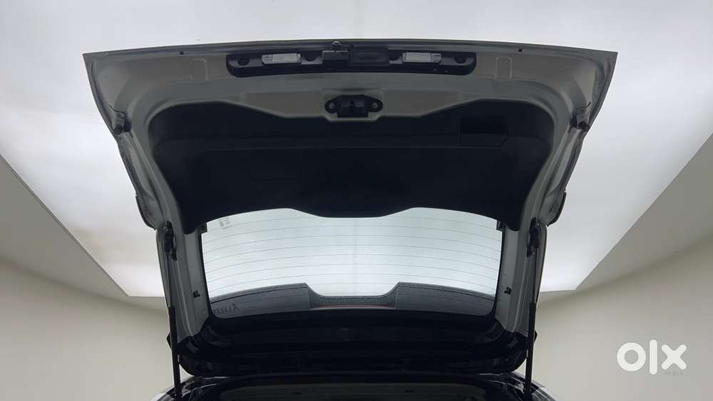 Nissan Magnite 1.0 Xv Premium Dual Tone, 2024, Petrol