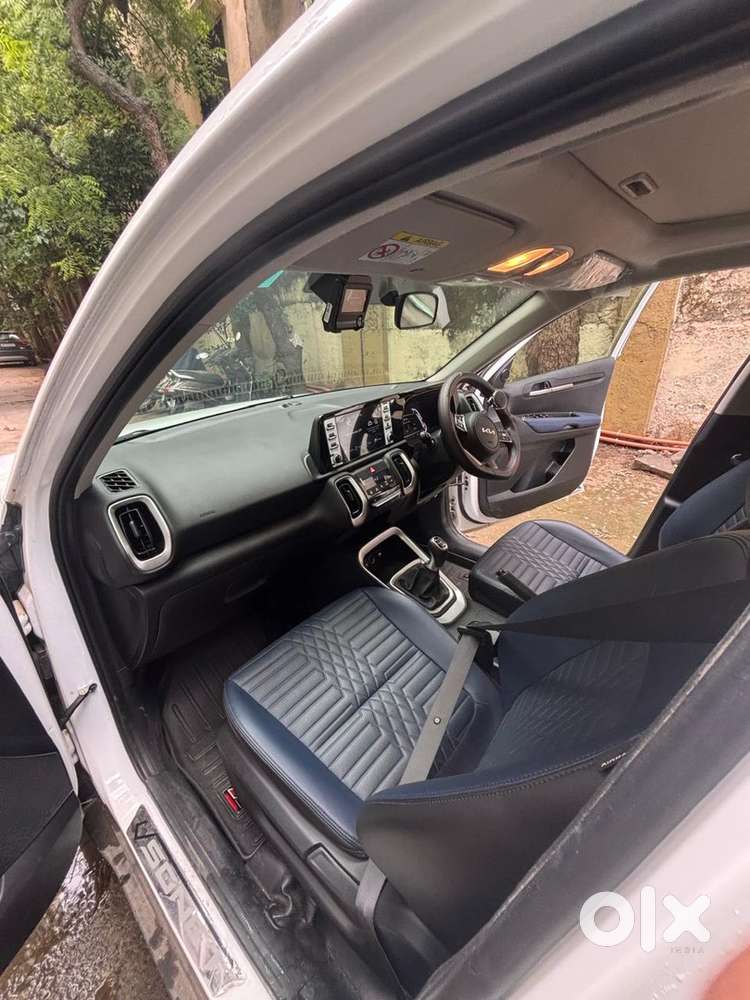 Kia Sonet Petrol Automatic 2025