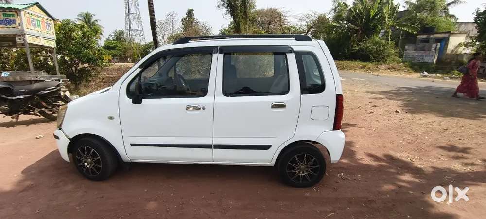 2010 Petrol + Lpg Car  Well Maintained  Papers Clear Till 2030