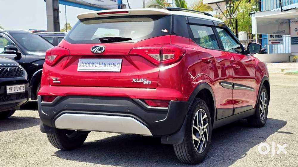 Mahindra Xuv300 1.2 W8 (o) Amt Petrol, 2022, Petrol