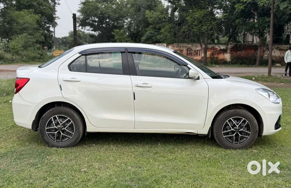 Maruti Suzuki Swift Dzire 1.2 Vxi Bsiv, 2022, Petrol