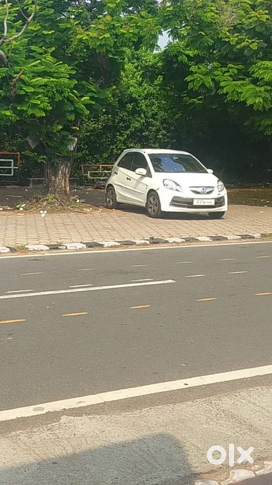 Honda Brio 2013 Petrol 93000 Km Driven