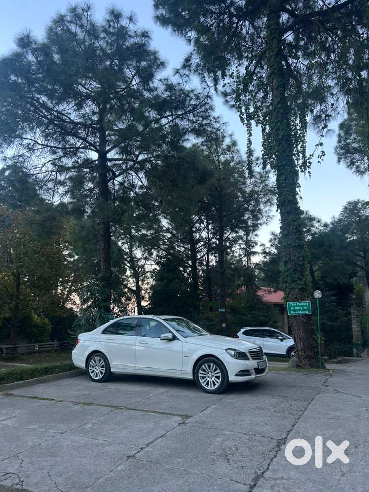 Mercedes-benz C-class 2012 Petrol 61500 Km Driven