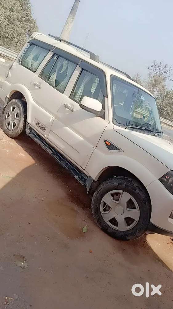 Mahindra Scorpio 2015 Diesel Manual 15 Km