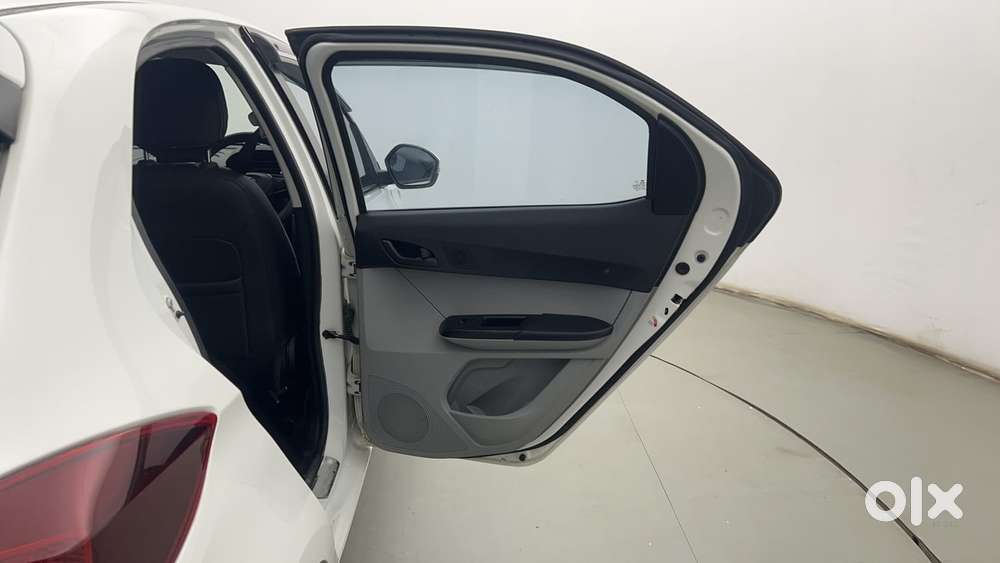 Tata Tiago Xza, 2021, Petrol